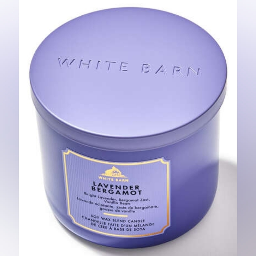 ✨️White Barn Lavender Bergamot Candle - Soft Purple✨️